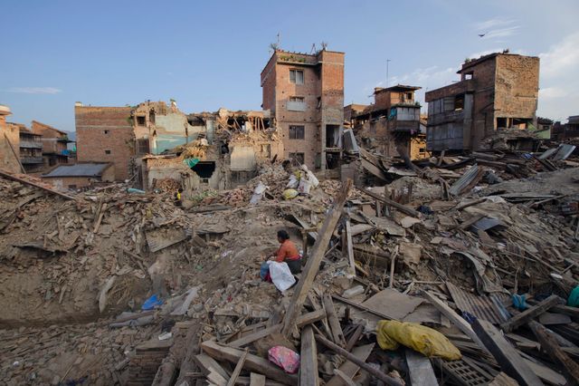 Au lendemain du tremblement de terre au Nepal en mai 2015